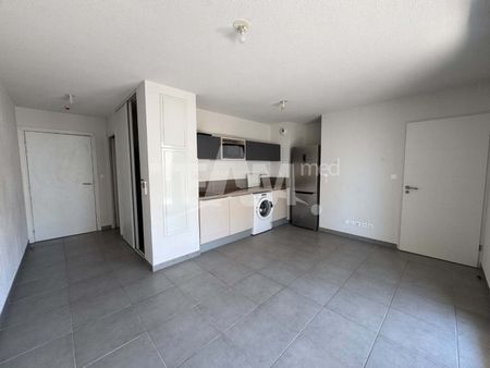 Location Appartement 2 pièces 40m² SETE 34200 - Photo 3
