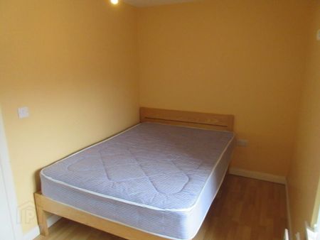 Upstairs Apartment, 76c Rugby Avenue, University Quarter!, Belfast, BT7 1RE - Photo 2