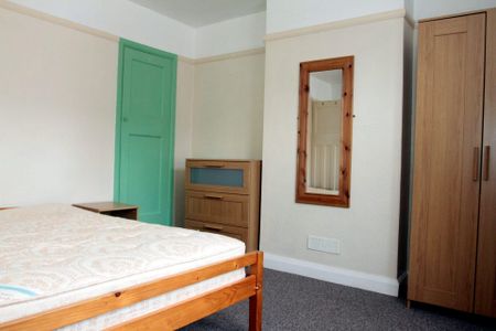 Vaughan Street (3 bed) - Photo 5