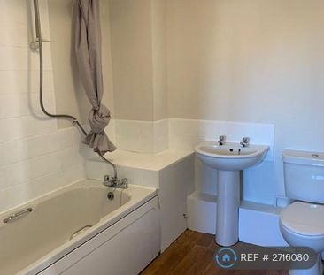 2 bedroom maisonette to rent - Photo 6