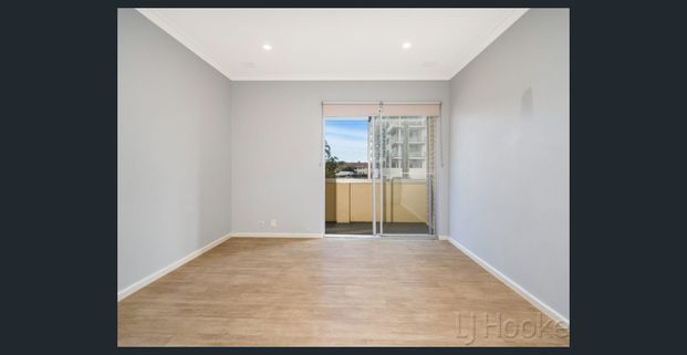 Renovated 2 Bedroom Apartment - Photo 1