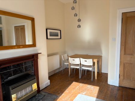 25/7 McDonald Road, Edinburgh, EH7 4LX - Photo 4