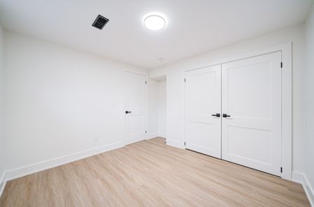 For Lease - (LOWER) 705 Glenforest Street, Oshawa, Ontario - Photo 3