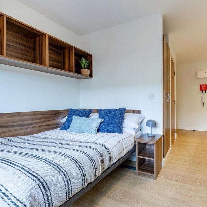Studio to rent - Photo 1