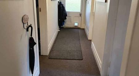 Refreshed family home with acreage - Photo 5