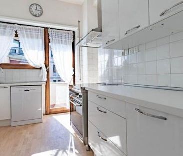 Piccolomini-St-Peters: Spacious 4 bedroom, 5 baths. Large living room, formal dining, terrace with panoramic view of St. Peters, parking, air conditioning. Ref 1490 - Photo 4