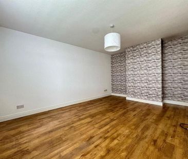 42 East Way, Rathcoole, Newtownabbey, BT37 9NR - Photo 1