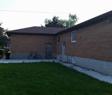 For Lease - 7147 Harwick Drive Unit# Main, Mississauga, Ontario - Photo 4