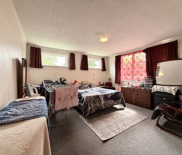 Stunning 4 Bedroom in Ebdentown - Photo 3