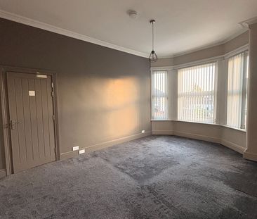 4 Bed Semi-Detached House, Woodchurch Lane, CH42 - Photo 1