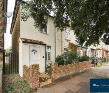 4 bedroom end of terrace house to rent - Photo 3