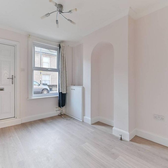 2 bedroom semi-detached house to rent - Photo 1