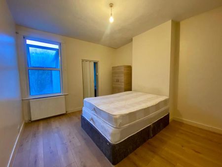 3 bedroom terraced house to rent - Photo 5