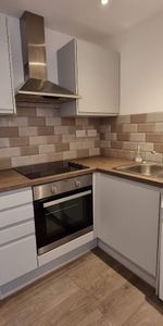 1 Bed Flat, Brent Street, NW4 - Photo 3