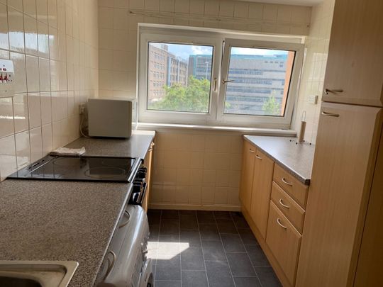 2 Bed Flat, Taylor Place, G4 - Photo 1