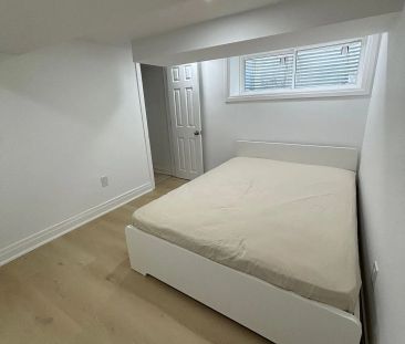 Detached Home For Lease | W9246043 - Photo 2