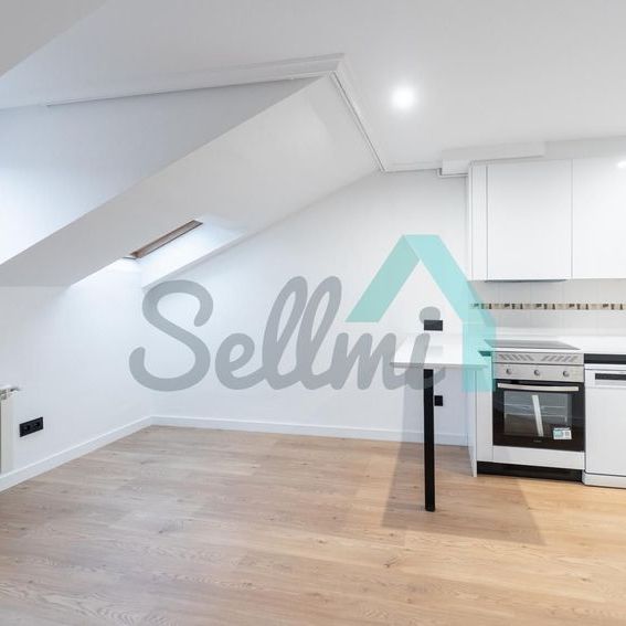 Alquiler de piso en Avenida Pablo Picasso - Photo 1