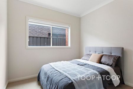 Low maintenance home - Photo 5