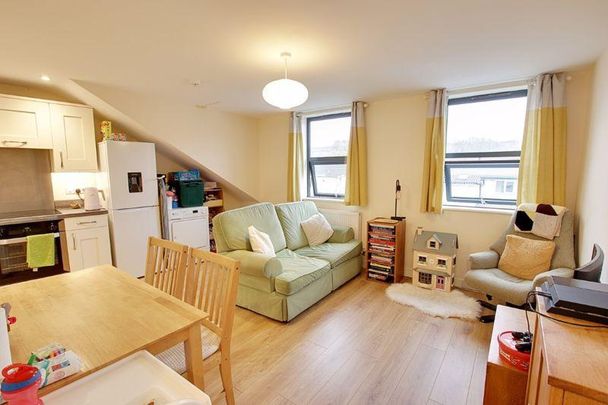 2 bedroom apartment to rent - Photo 1