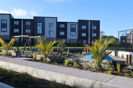 Newly 2 Bedrooms Low Maintenance - Photo 5