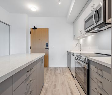 For Lease - 333 Sunseeker Avenue Unit# 230, Innisfil, Ontario - Photo 6