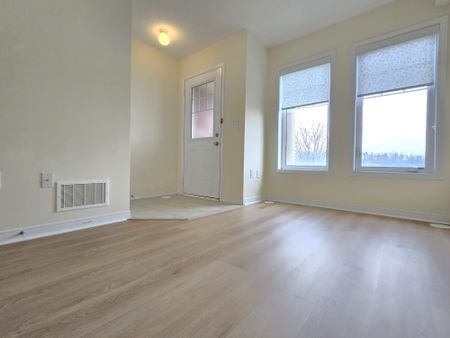 For Lease - 5289 Major Mackenzie Drive, Markham, Ontario - Photo 5