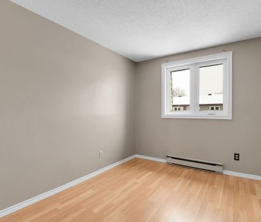 For Lease - 1312 Alness Court Unit# 20, Cyrville - Carson Grove - P... - Photo 1