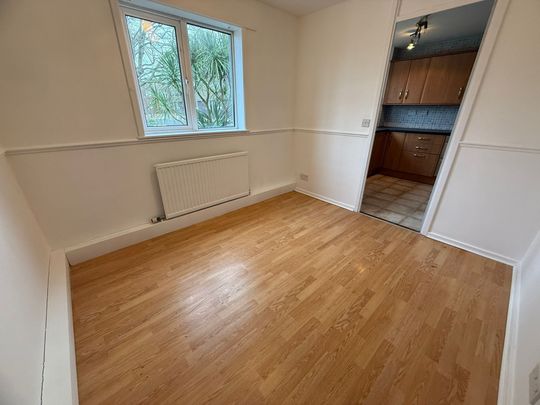 Bittern Close, Gosport - Photo 1