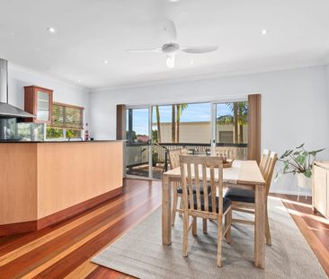 Spacious, furnished family home with modern amenities and utilities... - Photo 2