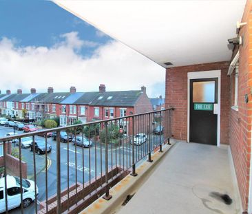 1 bedroom flat to rent - Photo 1