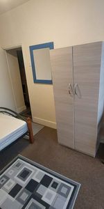 Room in a Shared House, Plashet Road, E13 - Photo 3