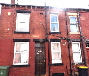 1 bedroom House in Autumn Avenue, Leeds - Photo 4