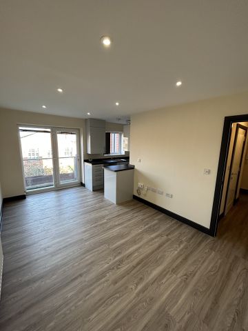 1 Bed Flat, Burgess Road, LE2 - Photo 2