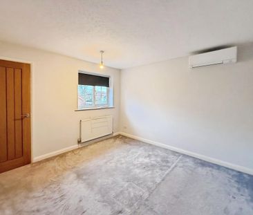 4 bedroom detached house to rent - Photo 5