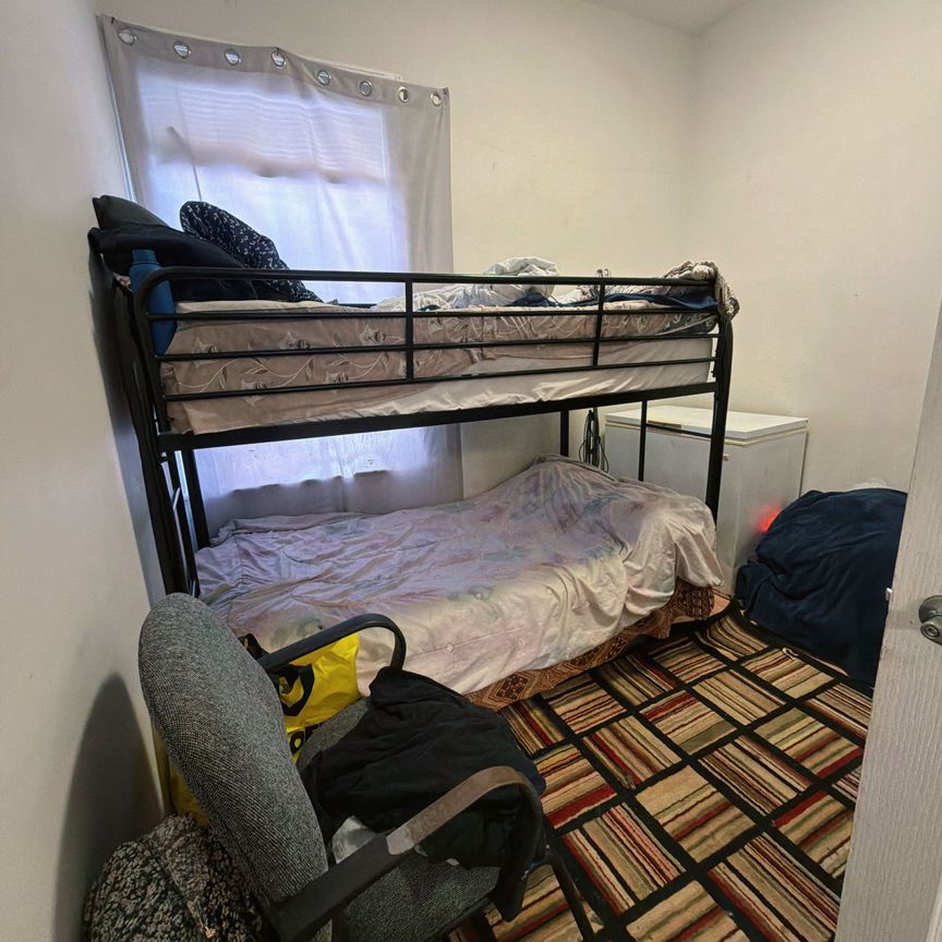 For Lease - 432 CHARLOTTE Street, London East, Ontario - Photo 1