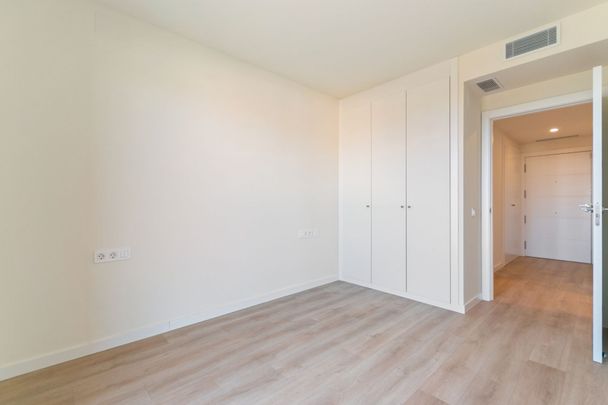 Piso de alquiler en Carrer de Sant Mateu, 10, Can Vidalet - Photo 1