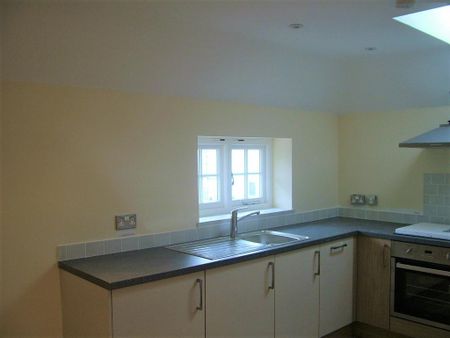 1 bedroom maisonette to rent - Photo 2