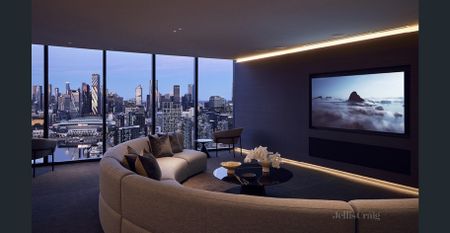 Sky-High Sophistication in Docklands - Photo 2