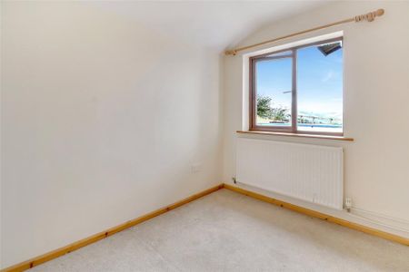 2 bedroom bungalow to rent - Photo 2