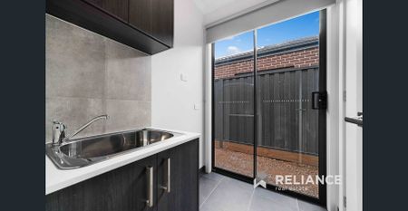 Stunning Brand New Home! - Photo 5