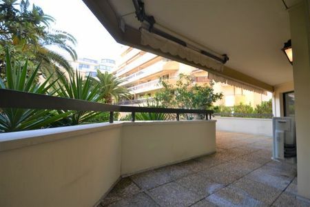 Location Appartement 3 pièces 68m² NICE 06000 - Photo 5