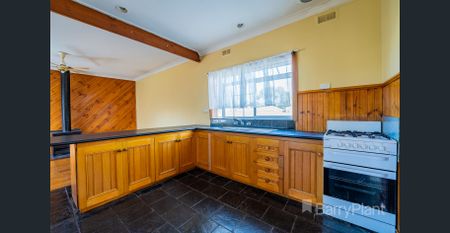 LOW MAINTENANCE UNIT IN CENTRAL LOCATION - Photo 4