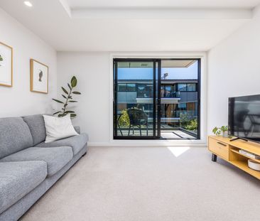 Located in the beautiful Mt Eden, this one bedroom apartment is fin... - Photo 3