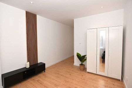 Nowocześnie odnowiona kawalerka w Centrum - Фото 2