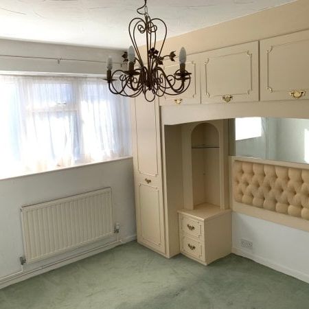 Woodford Green, IG8, Property for rent - Photo 1