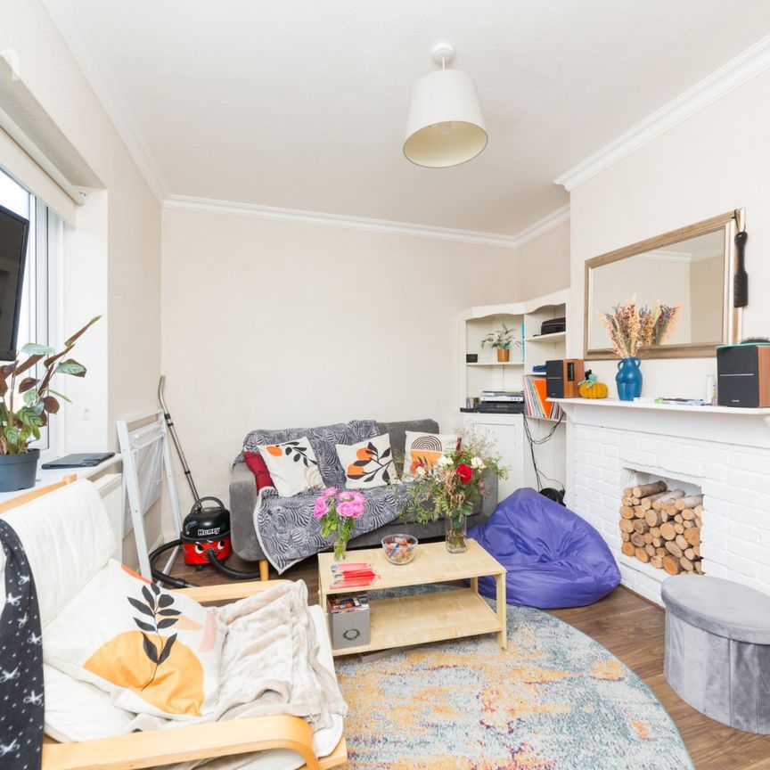 5 bedroom semi-detached house to rent - Photo 1