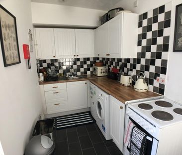 1 Bed Flat, Russian Drive, L13 - Photo 6