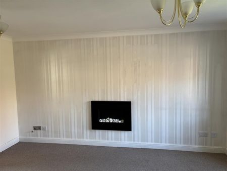 4 BED Detached house To rent - Photo 2