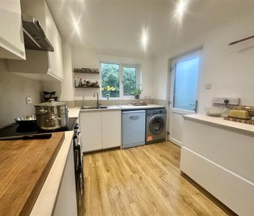 3 bedroom detached house to rent - Photo 5