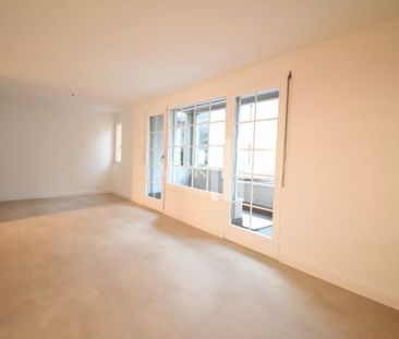 Renovated 3.5-room apartment in Collombey - Photo 1